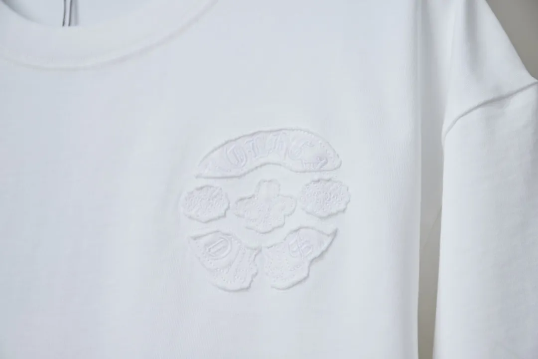 🅿️200 Ch*ome Hearte 25SS early spring new style, appliqué embroidered heart cross short sleeves, light luxury, essential item for daily commuting for men and women, correct version, welcome to compare, detailed features · 320g 100% pure cotton double yarn jersey fabric · Custom dyed in the same vat, special thickened 32 pieces double-strand 1X1 thread · Imported Tajima machine embroidery tatami embroidery ➕This cloth patch embroidery · Hand-stitched Croxin hardware · Double-needle cross-stitching process · Original main mark, washed tag, branded moisture-proof paper packaging Color: black/white/pink Size: S/M/L/XL